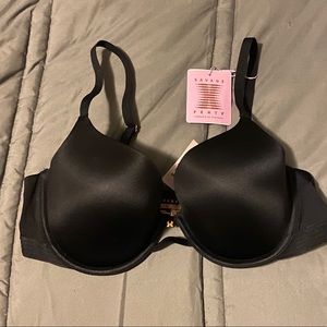 Savage x Fenty t-shirt bra